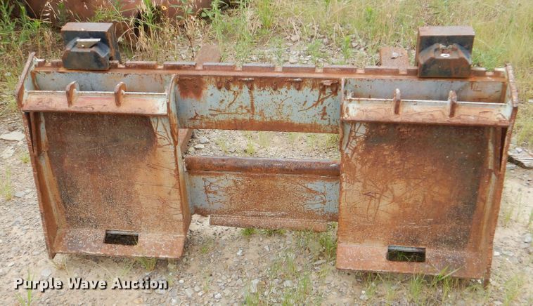 image for item DG8694 Pallet forks