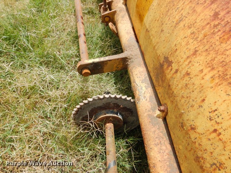 image for item DG8708 92"W broom
