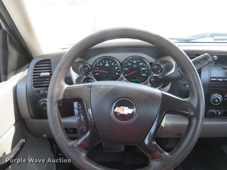 image for item DH1050 2014 Chevrolet Silverado 2500  pickup truck