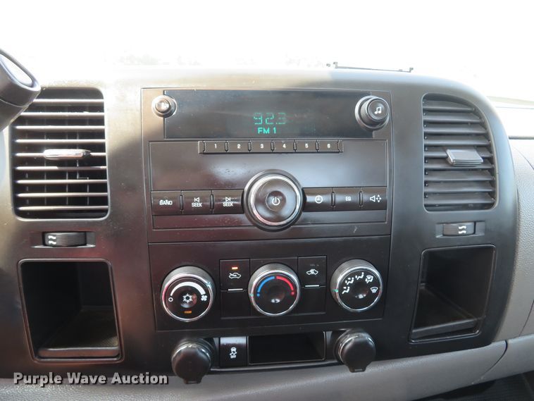 image for item DH1050 2014 Chevrolet Silverado 2500  pickup truck