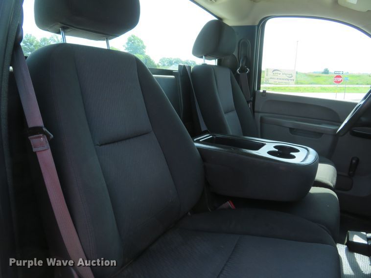 image for item DH1050 2014 Chevrolet Silverado 2500  pickup truck