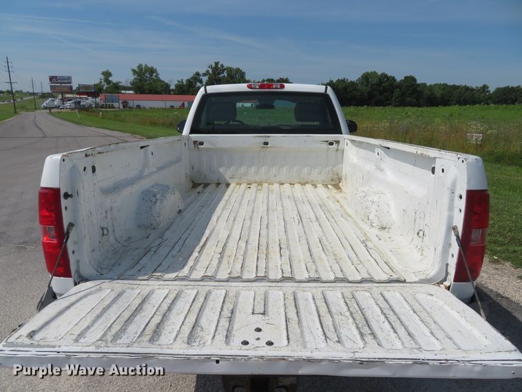 image for item DH1050 2014 Chevrolet Silverado 2500  pickup truck