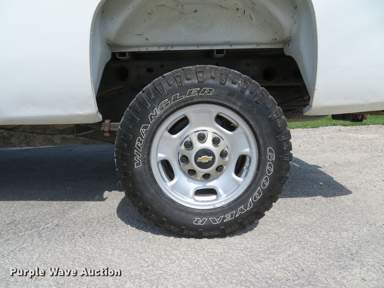 image for item DH1050 2014 Chevrolet Silverado 2500  pickup truck