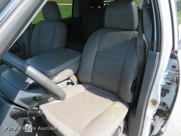 image for item DH1051 2006 Dodge Ram 2500HD  Mega Cab pickup truck