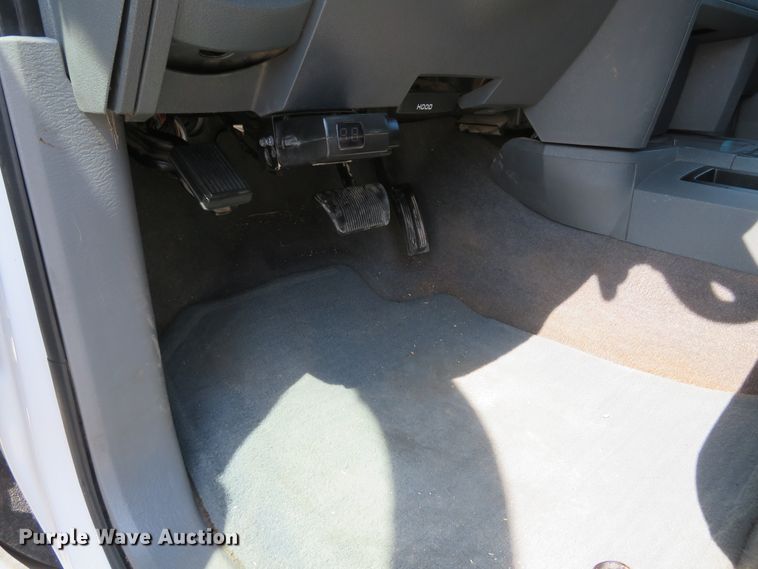 image for item DH1051 2006 Dodge Ram 2500HD  Mega Cab pickup truck