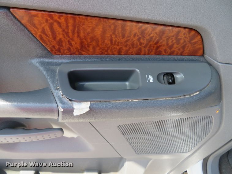 image for item DH1051 2006 Dodge Ram 2500HD  Mega Cab pickup truck