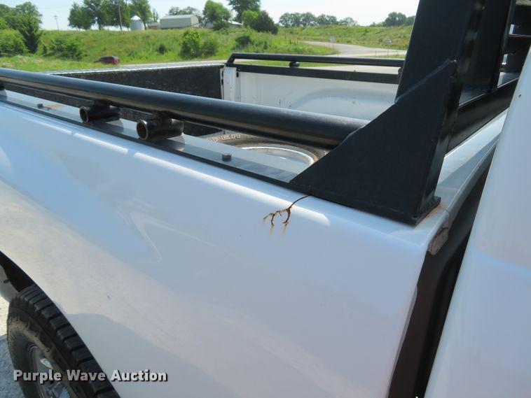 image for item DH1051 2006 Dodge Ram 2500HD  Mega Cab pickup truck