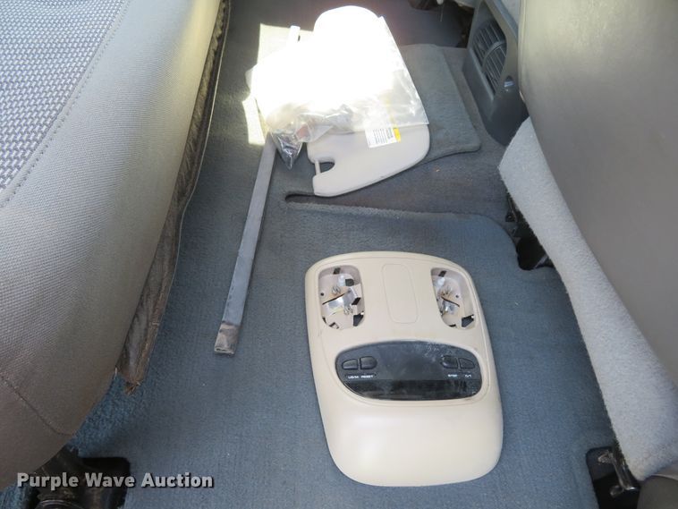 image for item DH1051 2006 Dodge Ram 2500HD  Mega Cab pickup truck