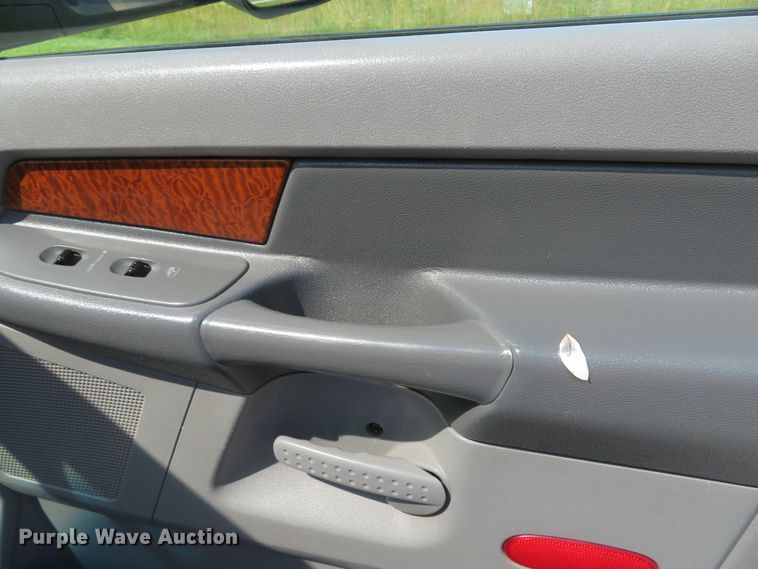 image for item DH1051 2006 Dodge Ram 2500HD  Mega Cab pickup truck