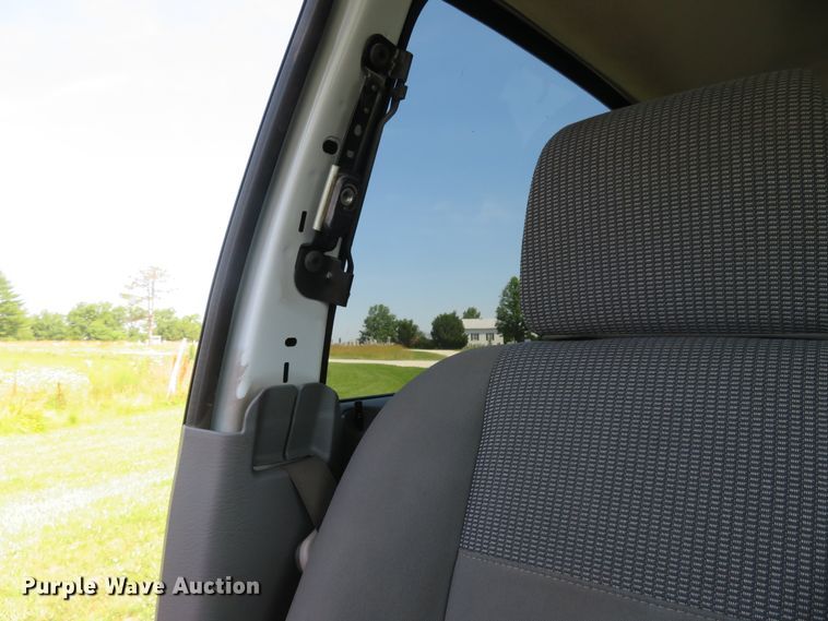 image for item DH1051 2006 Dodge Ram 2500HD  Mega Cab pickup truck