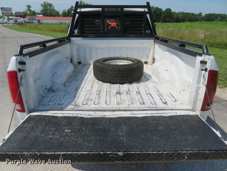 image for item DH1051 2006 Dodge Ram 2500HD  Mega Cab pickup truck