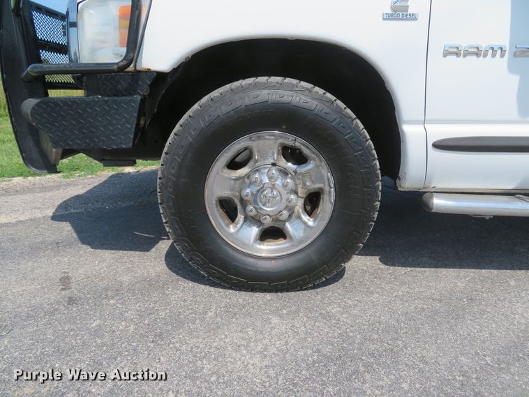 image for item DH1051 2006 Dodge Ram 2500HD  Mega Cab pickup truck