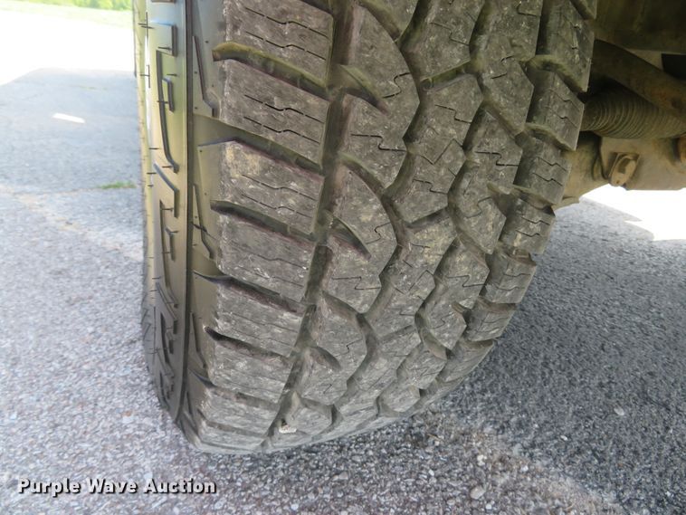 image for item DH1051 2006 Dodge Ram 2500HD  Mega Cab pickup truck