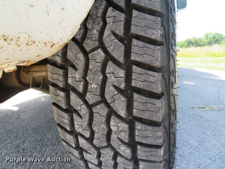 image for item DH1051 2006 Dodge Ram 2500HD  Mega Cab pickup truck