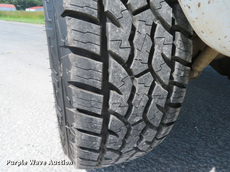 image for item DH1051 2006 Dodge Ram 2500HD  Mega Cab pickup truck