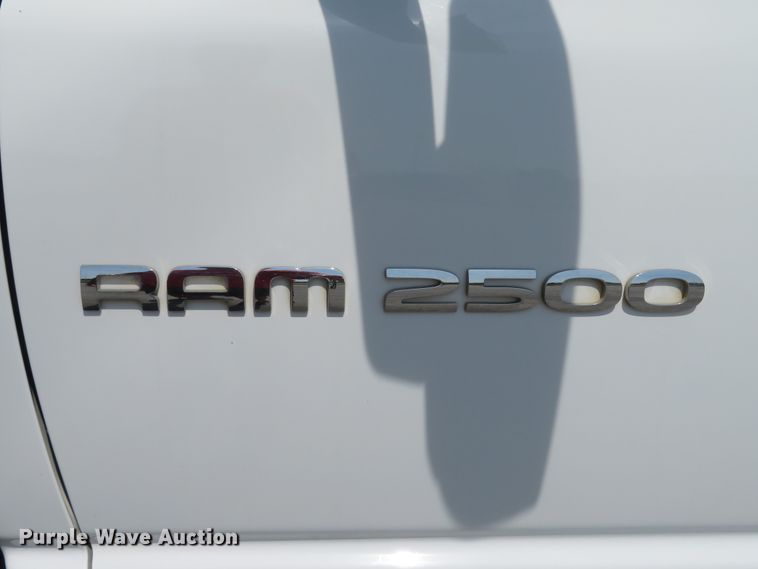 image for item DH1051 2006 Dodge Ram 2500HD  Mega Cab pickup truck