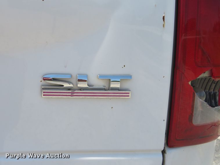 image for item DH1051 2006 Dodge Ram 2500HD  Mega Cab pickup truck