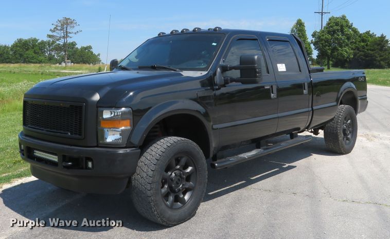 image for item DH1052 2008 Ford F350 Super Duty King Ranch  Crew Cab pickup truck