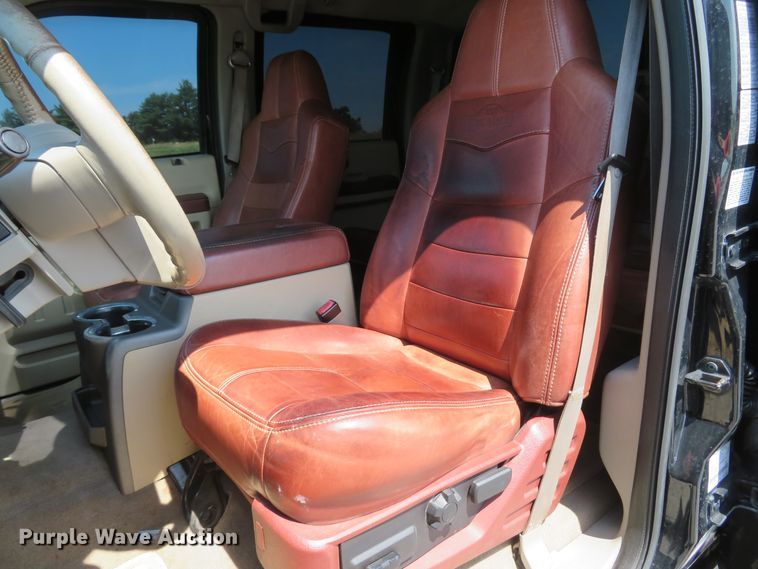 image for item DH1052 2008 Ford F350 Super Duty King Ranch  Crew Cab pickup truck