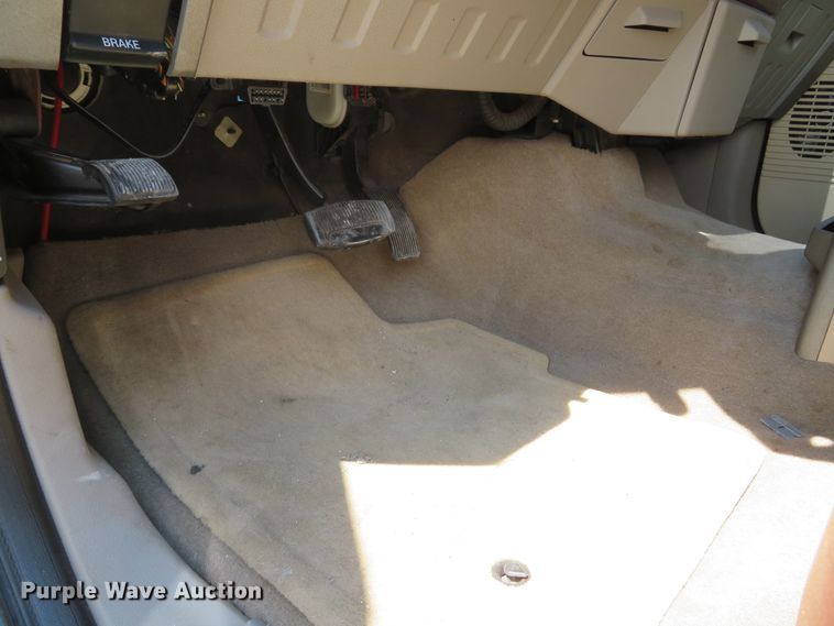 image for item DH1052 2008 Ford F350 Super Duty King Ranch  Crew Cab pickup truck