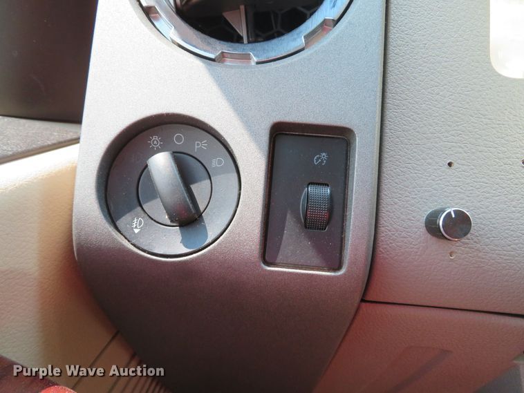 image for item DH1052 2008 Ford F350 Super Duty King Ranch  Crew Cab pickup truck