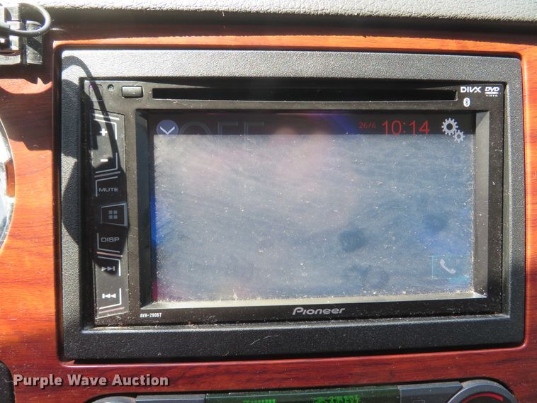 image for item DH1052 2008 Ford F350 Super Duty King Ranch  Crew Cab pickup truck