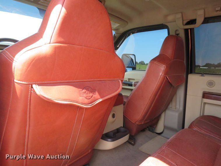 image for item DH1052 2008 Ford F350 Super Duty King Ranch  Crew Cab pickup truck