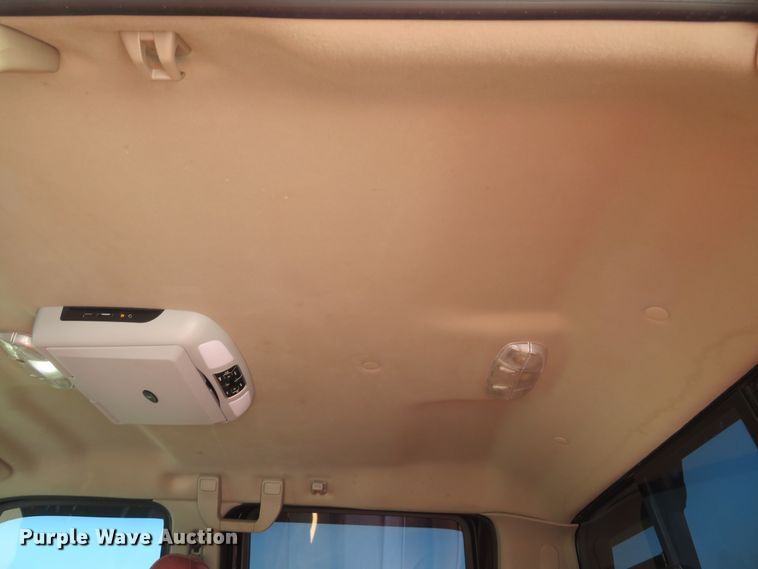 image for item DH1052 2008 Ford F350 Super Duty King Ranch  Crew Cab pickup truck