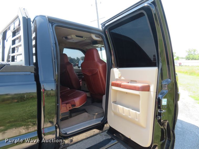 image for item DH1052 2008 Ford F350 Super Duty King Ranch  Crew Cab pickup truck