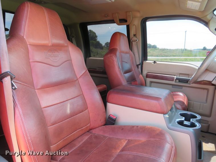 image for item DH1052 2008 Ford F350 Super Duty King Ranch  Crew Cab pickup truck