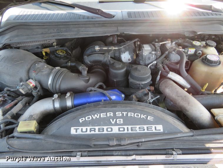 image for item DH1052 2008 Ford F350 Super Duty King Ranch  Crew Cab pickup truck