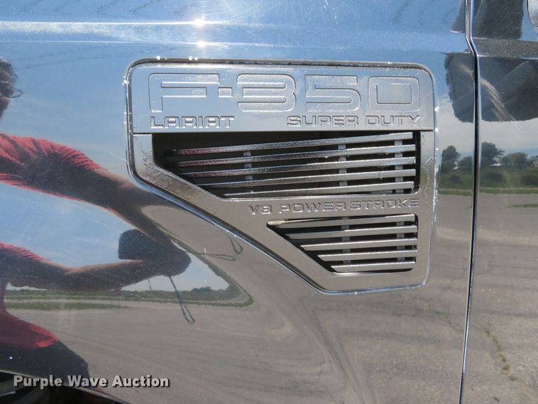 image for item DH1052 2008 Ford F350 Super Duty King Ranch  Crew Cab pickup truck