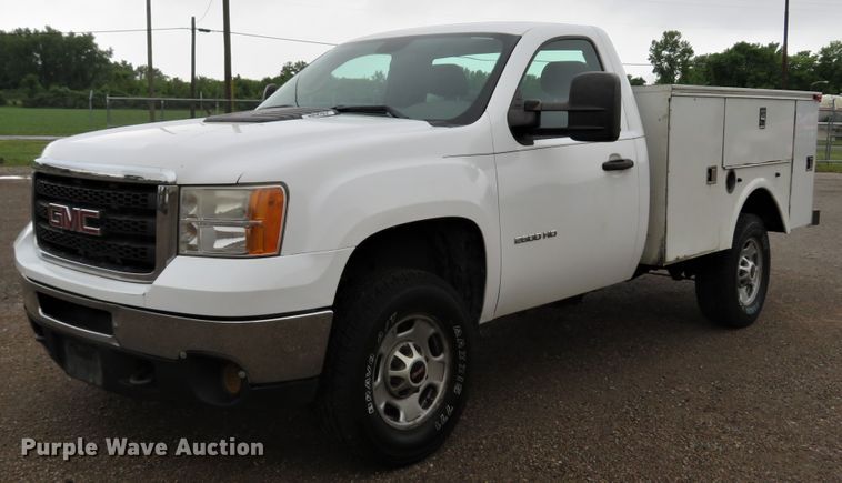 image for item DH1054 2011 GMC Sierra 2500HD  utility bed pickup truck