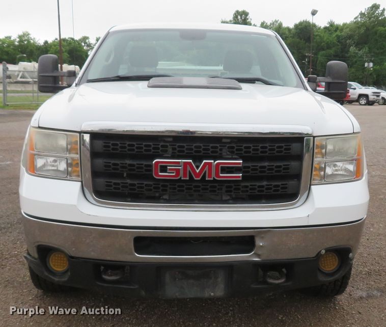 image for item DH1054 2011 GMC Sierra 2500HD  utility bed pickup truck