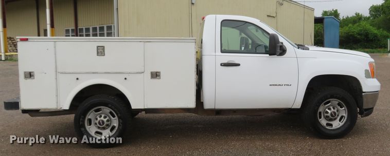 image for item DH1054 2011 GMC Sierra 2500HD  utility bed pickup truck