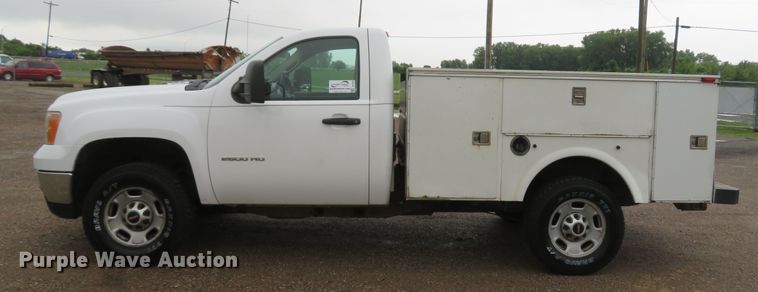 image for item DH1054 2011 GMC Sierra 2500HD  utility bed pickup truck