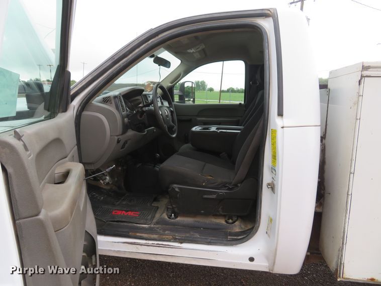 image for item DH1054 2011 GMC Sierra 2500HD  utility bed pickup truck