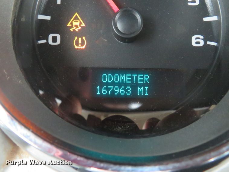 image for item DH1054 2011 GMC Sierra 2500HD  utility bed pickup truck