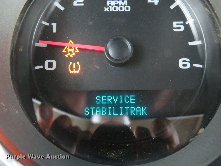 image for item DH1054 2011 GMC Sierra 2500HD  utility bed pickup truck