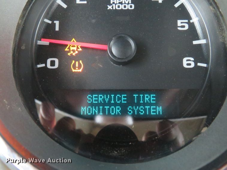 image for item DH1054 2011 GMC Sierra 2500HD  utility bed pickup truck