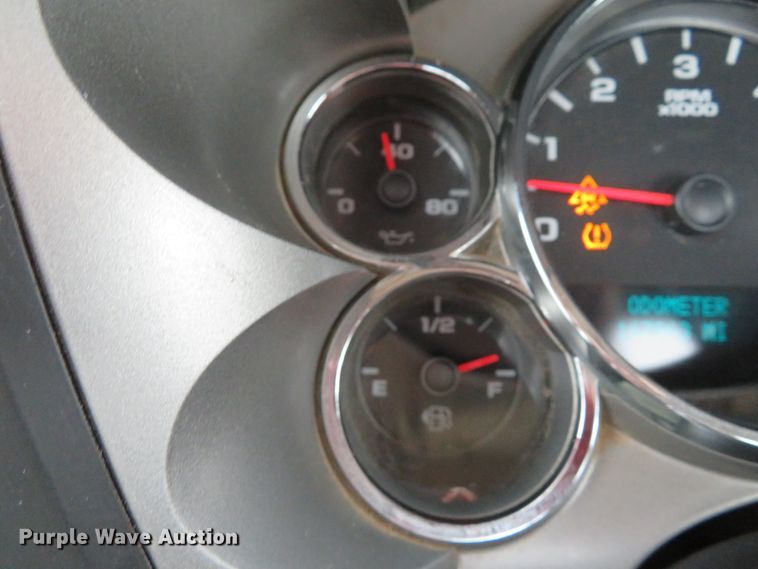 image for item DH1054 2011 GMC Sierra 2500HD  utility bed pickup truck