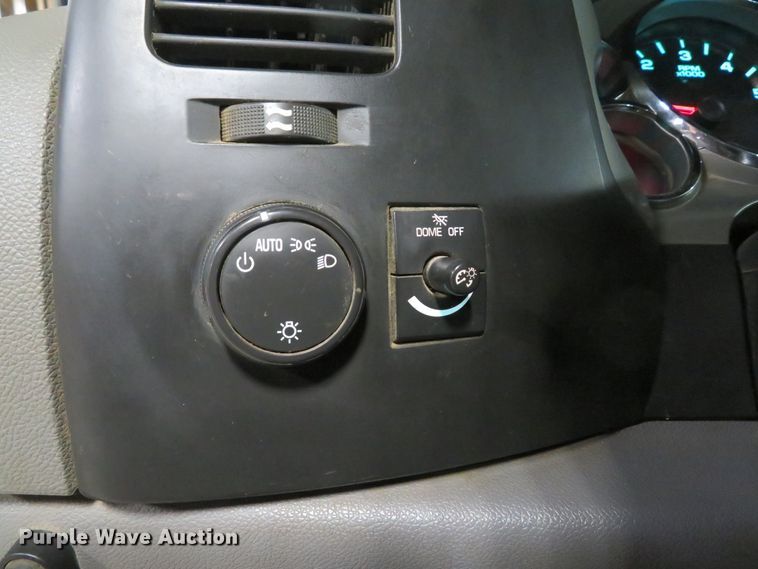 image for item DH1054 2011 GMC Sierra 2500HD  utility bed pickup truck