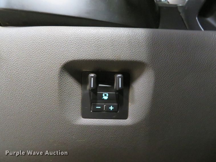 image for item DH1054 2011 GMC Sierra 2500HD  utility bed pickup truck