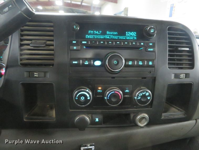 image for item DH1054 2011 GMC Sierra 2500HD  utility bed pickup truck