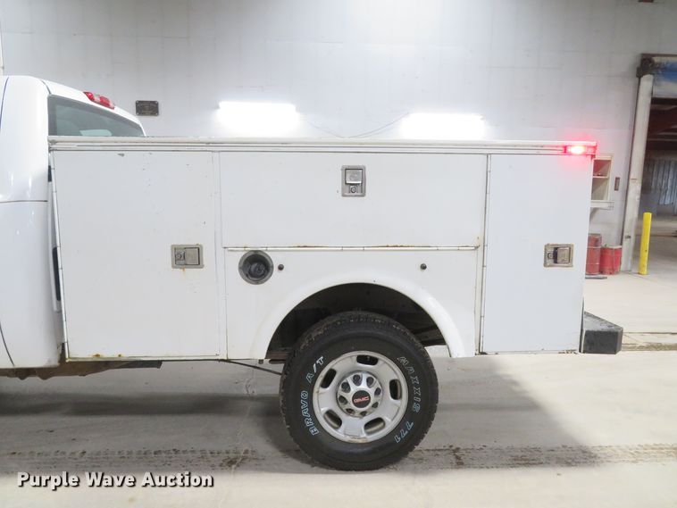 image for item DH1054 2011 GMC Sierra 2500HD  utility bed pickup truck