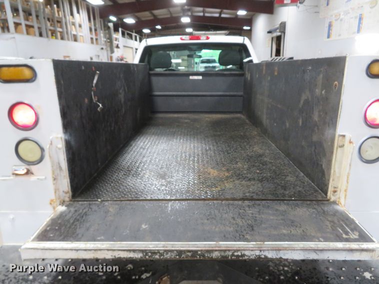 image for item DH1054 2011 GMC Sierra 2500HD  utility bed pickup truck