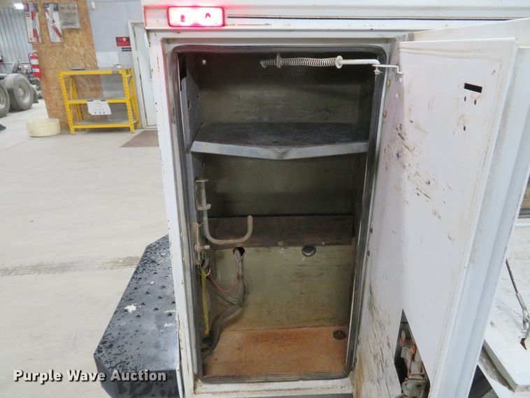 image for item DH1054 2011 GMC Sierra 2500HD  utility bed pickup truck