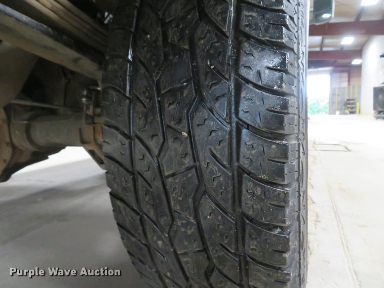 image for item DH1054 2011 GMC Sierra 2500HD  utility bed pickup truck