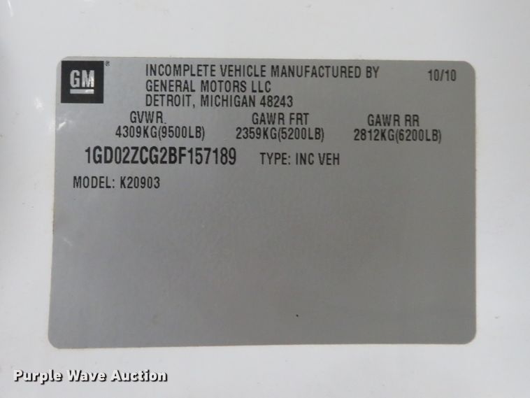 image for item DH1054 2011 GMC Sierra 2500HD  utility bed pickup truck