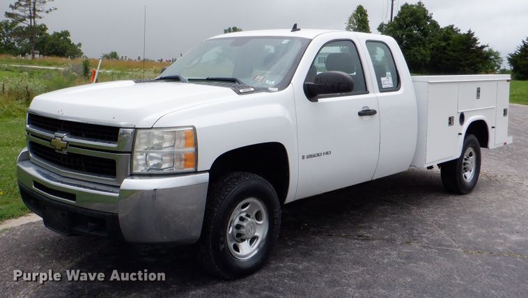 image for item DH1056 2008 Chevrolet Silverado 2500  Ext. Cab utility bed pickup truck